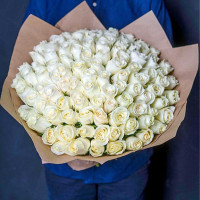 Wild Love” Huge 100 Roses Bouquet – Romantic Floral Arrangement
