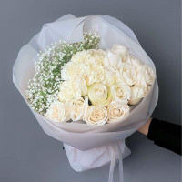 Siam” White Flowers Mix – White Roses and Baby’s Breath, Pure and Elegant